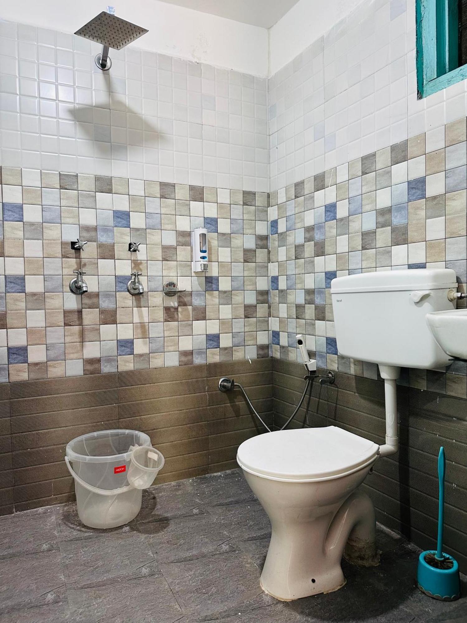 Hostel 360 Degree, Jibhi Exterior photo